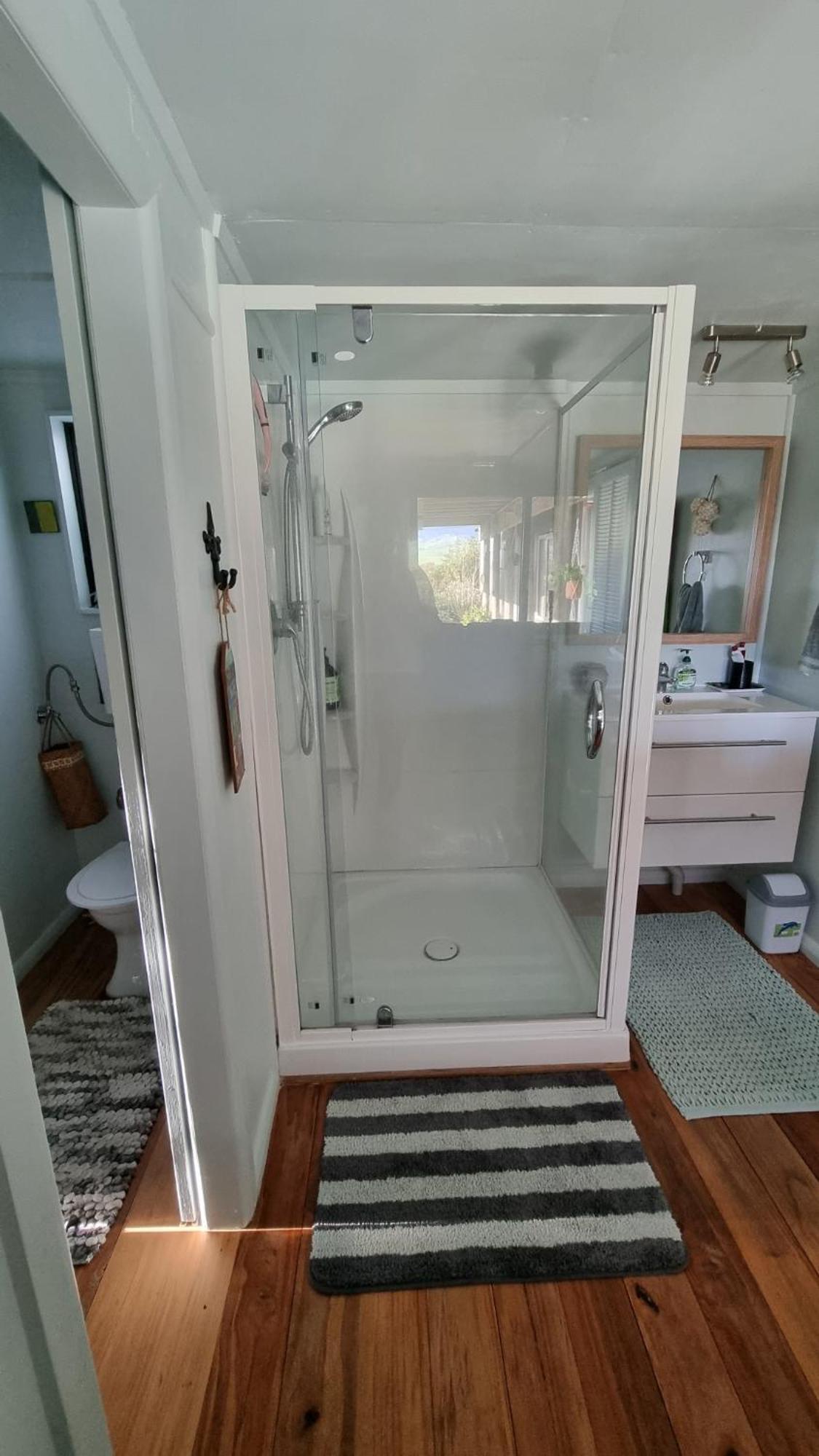 Raglan West Retro Beach Vibe Accommodation エクステリア 写真